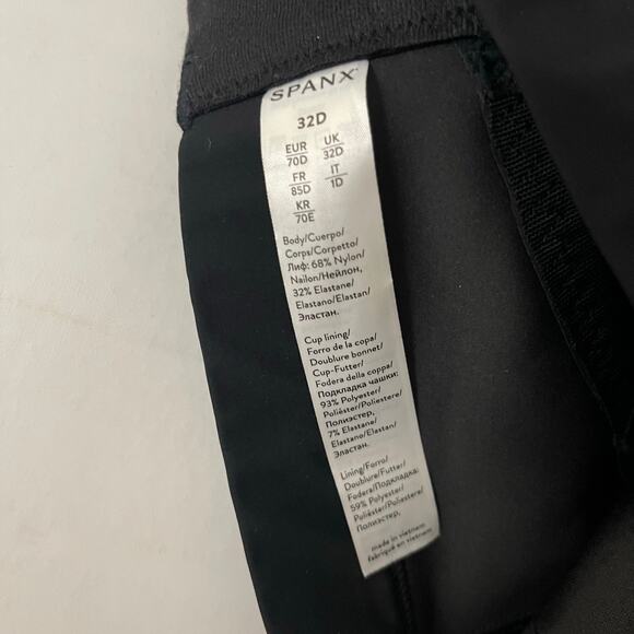 NEW Spanx High Impact Sports Bra Black - Size 32D - Picture 4 of 6